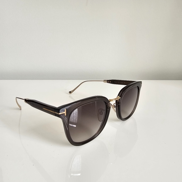 TOMFORD Sunglasses - Picture 4 of 7